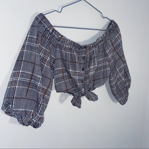 Plaid tie up cropped 1/4 sleeve blouse - Picture 1 of 3